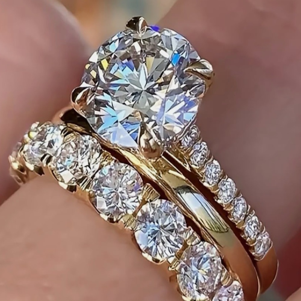 Elegant Gold 3 piece cubic zirconia Women's Wedding Ring Set
